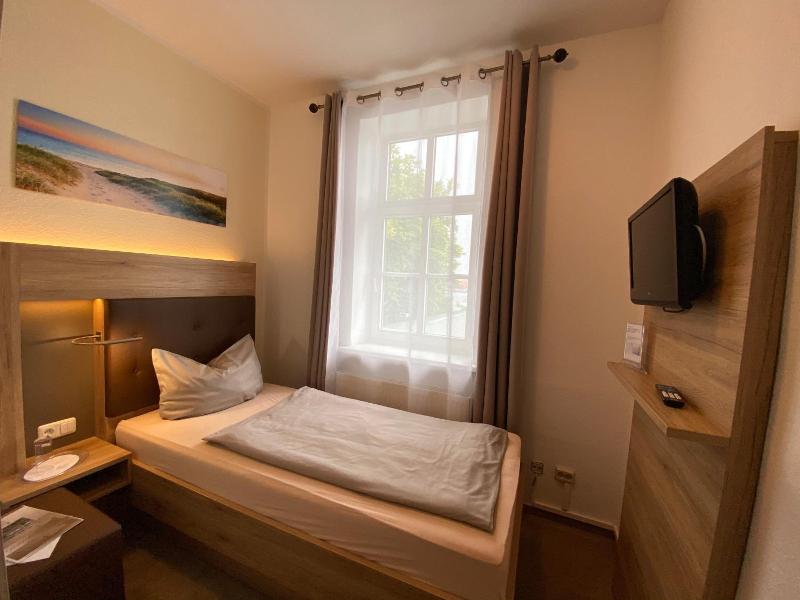 Hotel Pension Zum Alten Fährhaus image