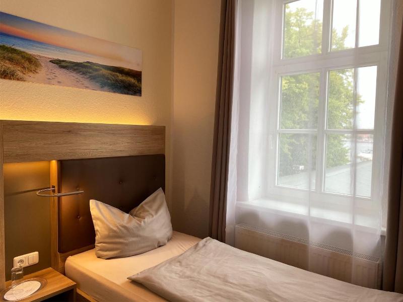 Hotel Pension Zum Alten Fährhaus image