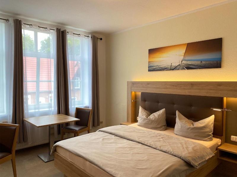 Hotel Pension Zum Alten Fährhaus image