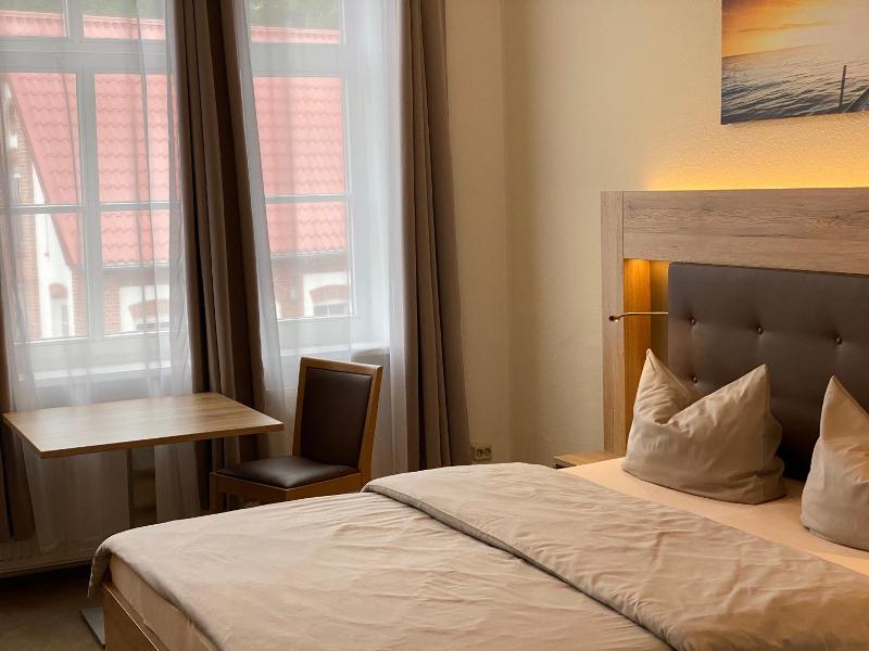 Hotel Pension Zum Alten Fährhaus image