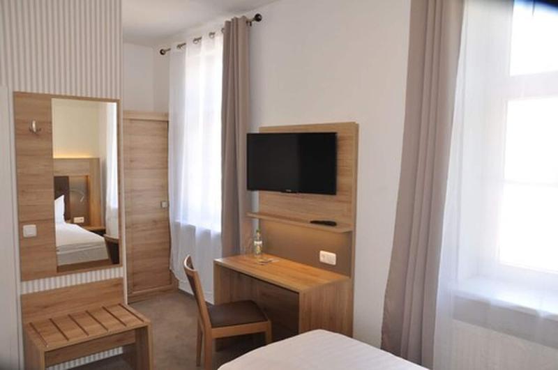 Hotel Pension Zum Alten Fährhaus image