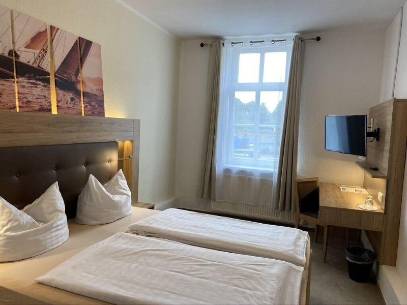 Hotel Pension Zum Alten Fährhaus image