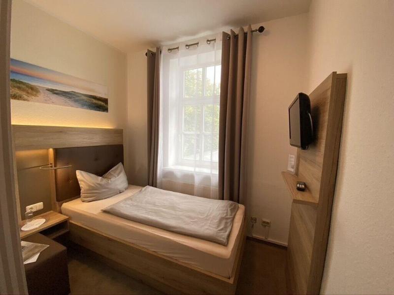 Hotel Pension Zum Alten Fährhaus image