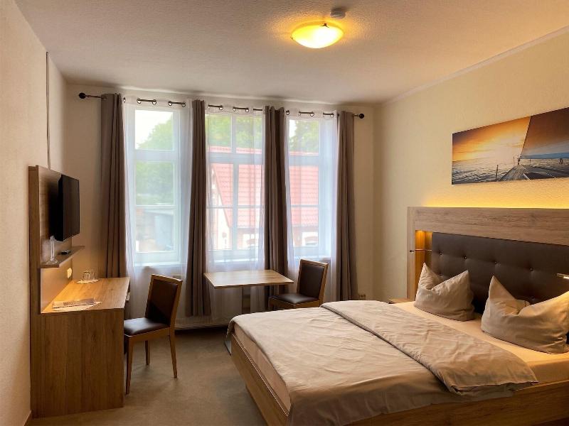 Hotel Pension Zum Alten Fährhaus image