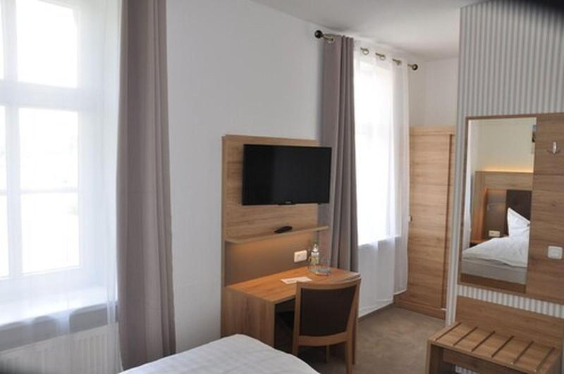 Hotel Pension Zum Alten Fährhaus image