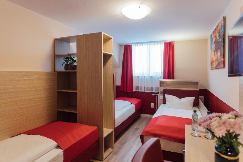 Hotel Hamburger Perle image