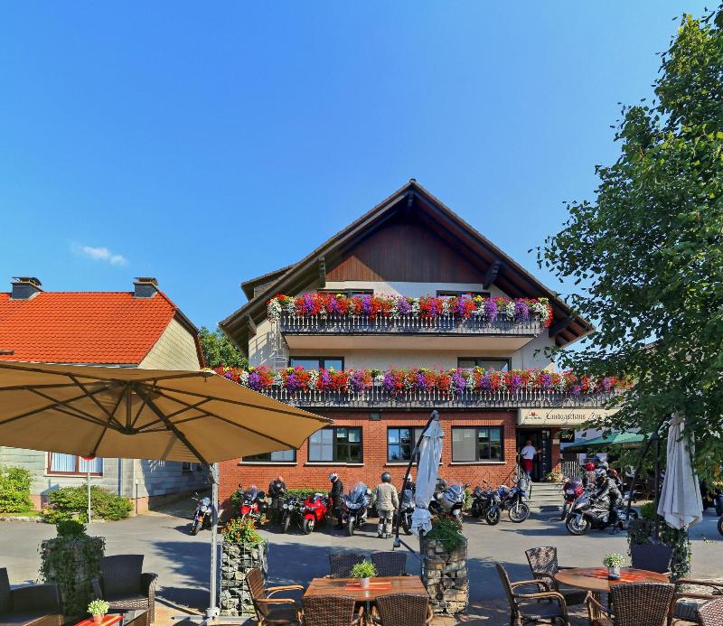 Landgasthaus Zur Linde image