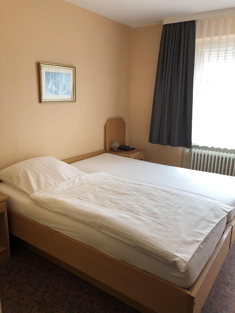 Landgasthaus Zur Linde image