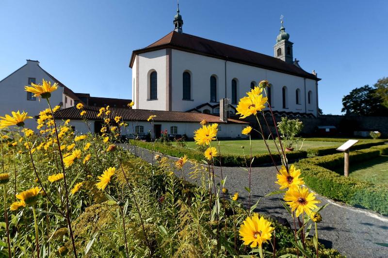 Tagungskloster Frauenberg image