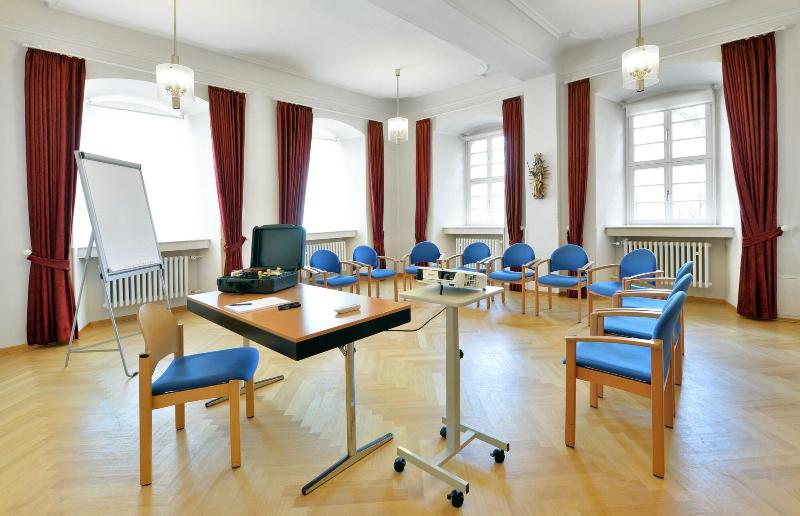 Tagungskloster Frauenberg image