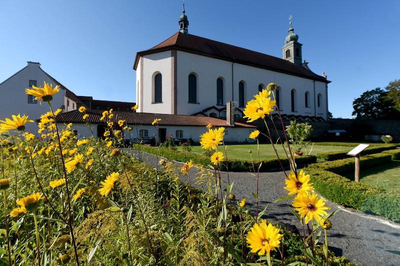 Tagungskloster Frauenberg image