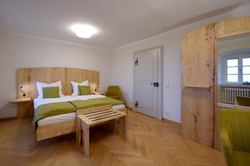 Tagungskloster Frauenberg image