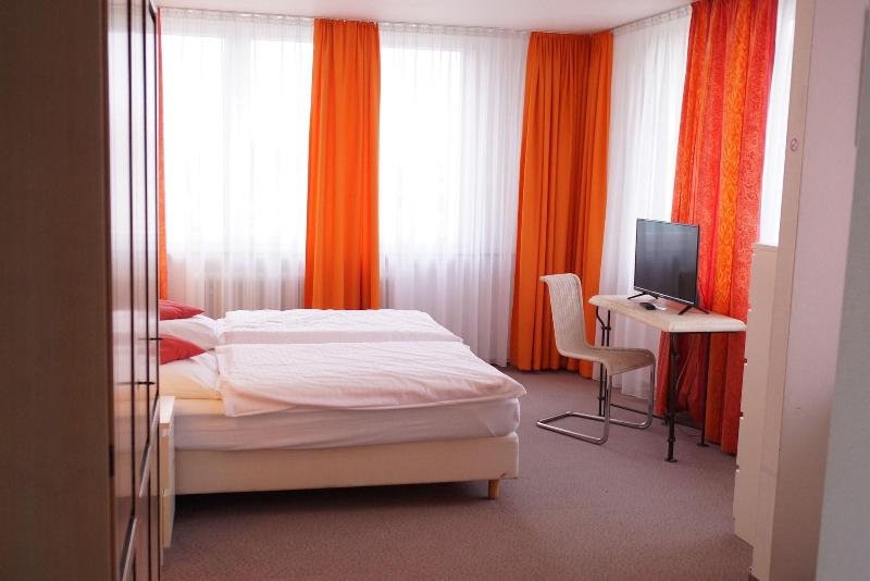 Atelierhaus Budget Hotel image