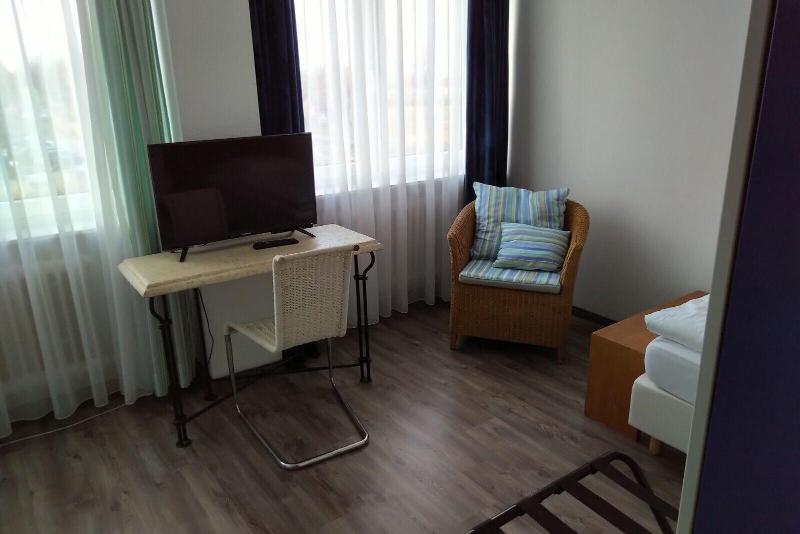 Atelierhaus Budget Hotel image