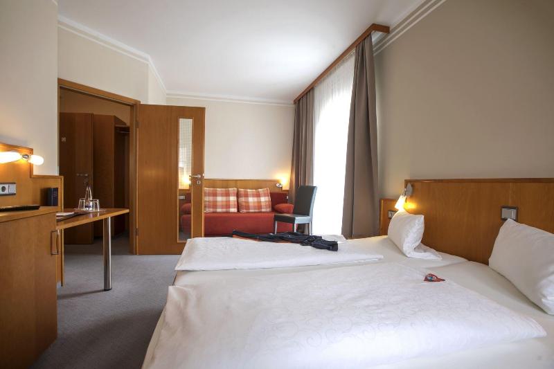 Neumaiers Hirsch Gasthof & Landhotel image