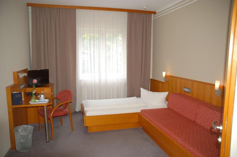 Neumaiers Hirsch Gasthof & Landhotel image