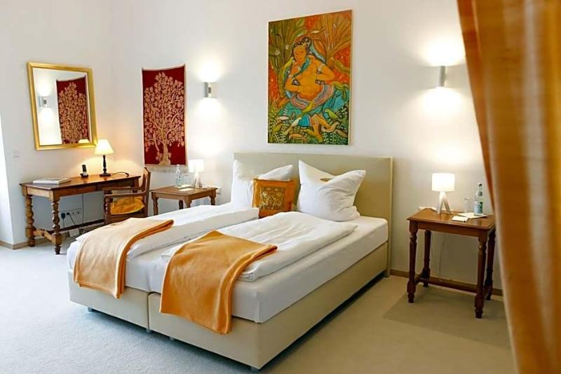 Schlosshotel Kirchberg image