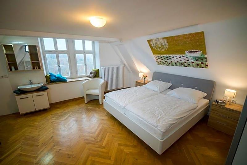 Schlosshotel Kirchberg image