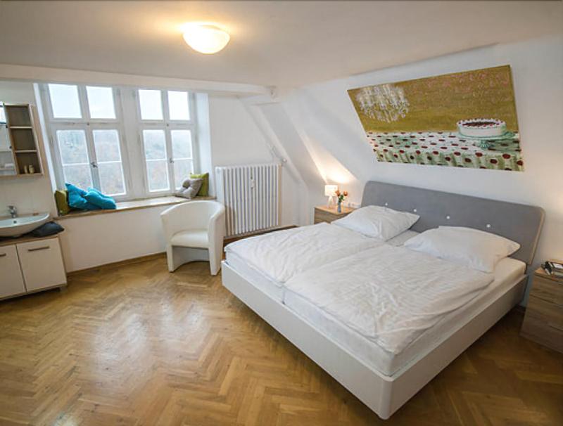 Schlosshotel Kirchberg image