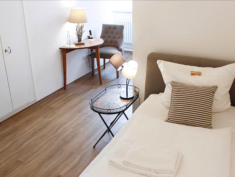 Schlosshotel Kirchberg image