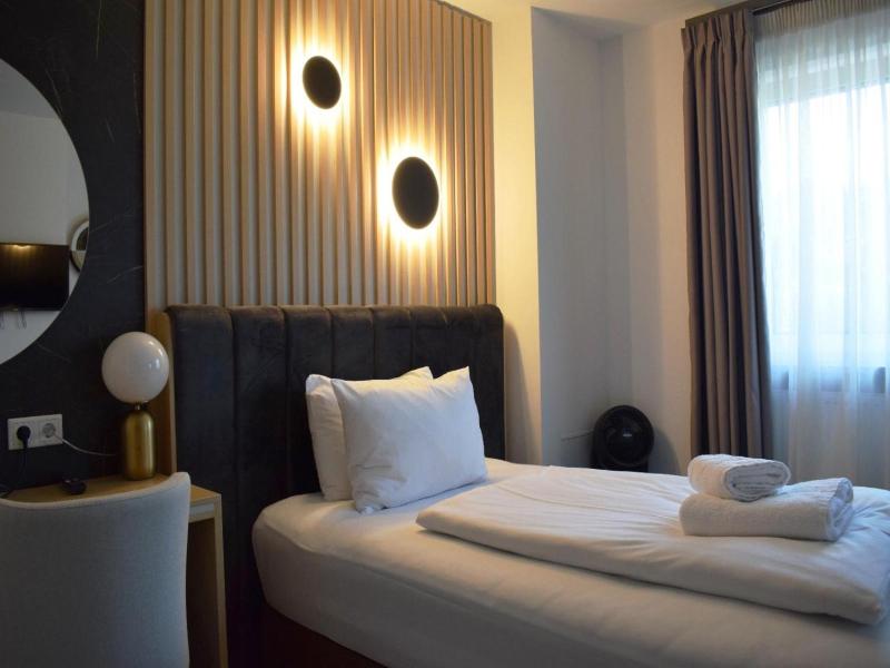 Akropolis Hotel image