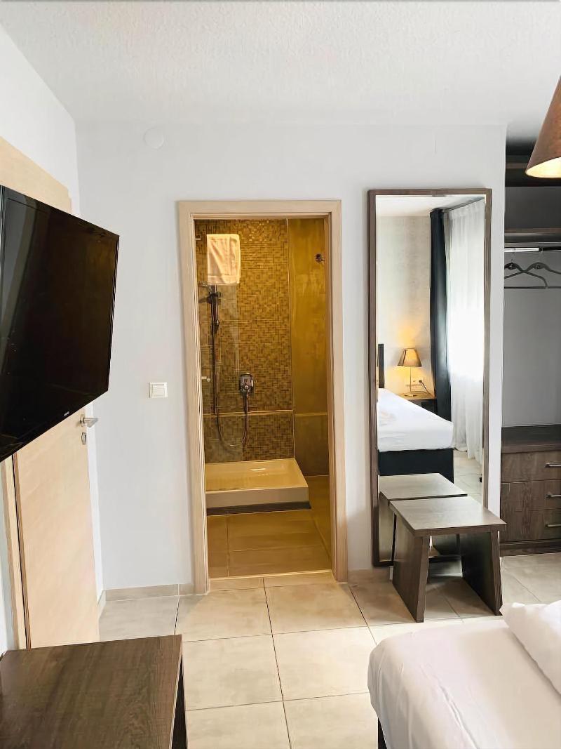 Akropolis Hotel image