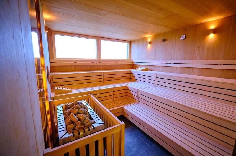 Sonnenhotel Weingut Römmert image