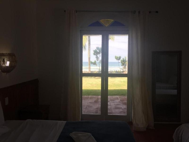 Hotel Porto Do Eixo image
