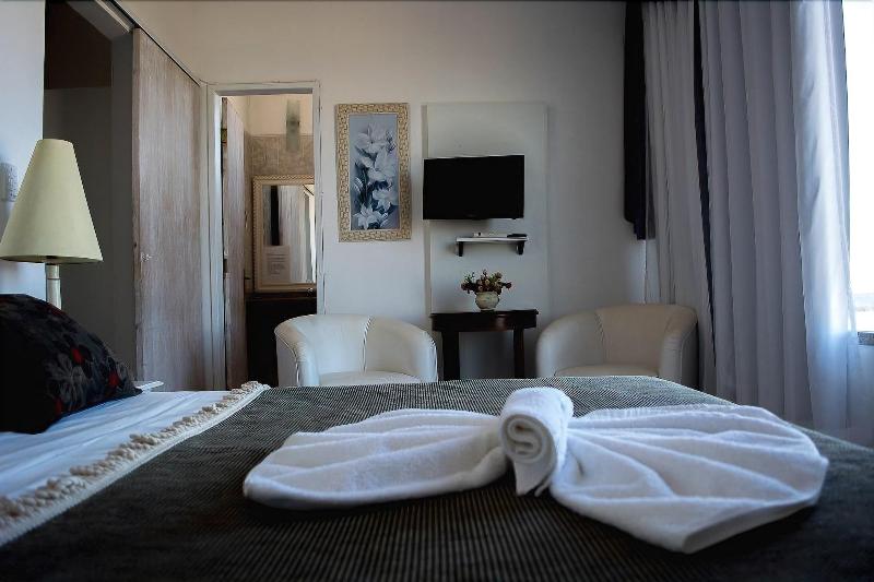 Atlantico Hotel image