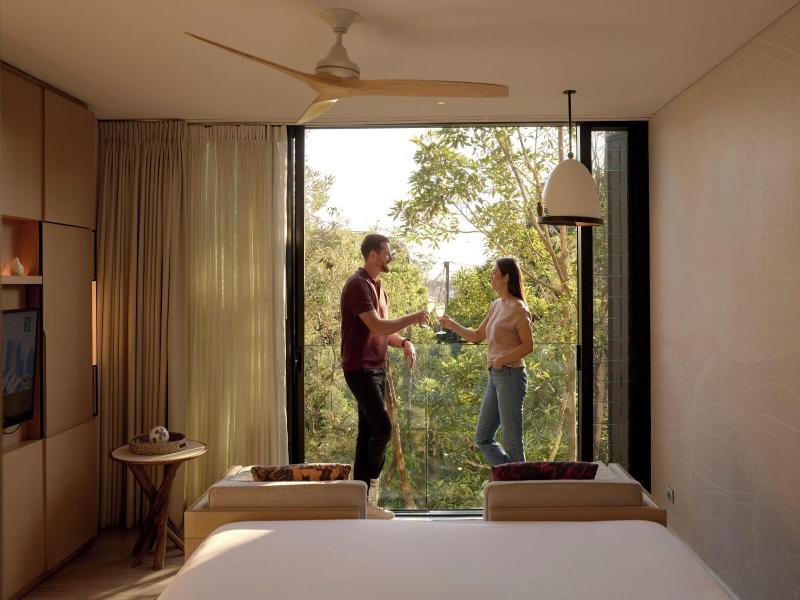 Wildlife Retreat At Taronga image