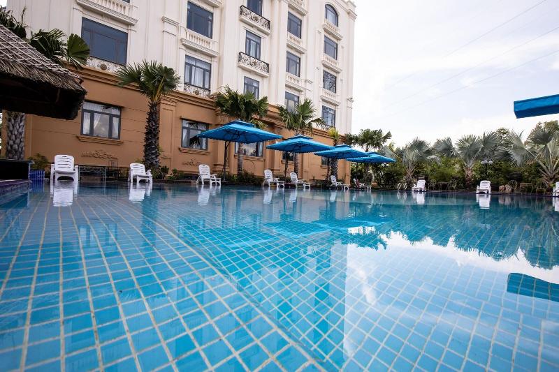 Golden Emerald Resort image