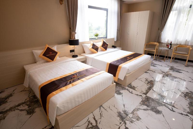 Golden Emerald Resort image