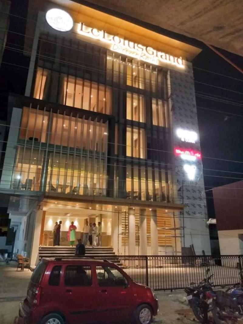 Hotel Le Lotus Grand image