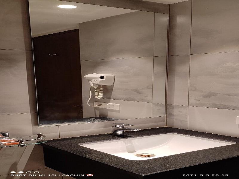 Hotel Le Lotus Grand image