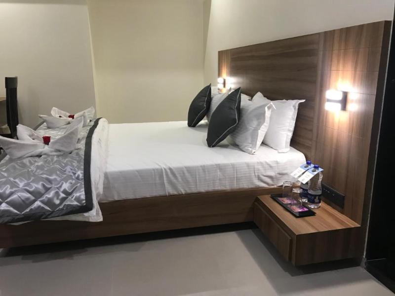 Kyriad Hotel Solapur by OTHPL image