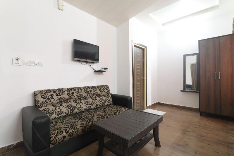 Fabhotel Global Inn — view