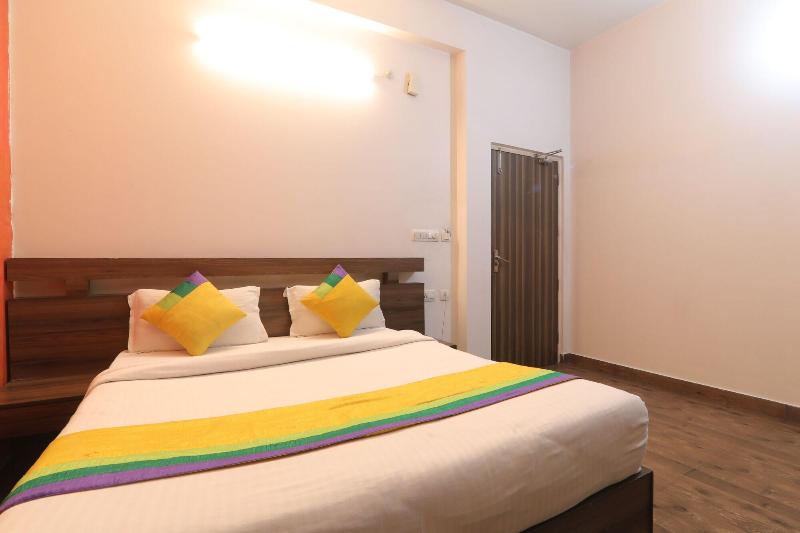 Fabhotel Global Inn image