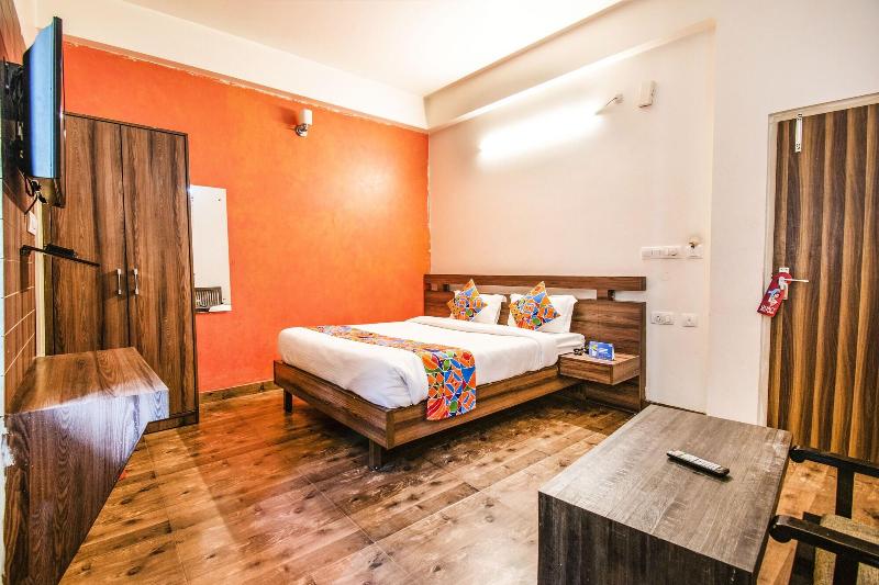 Fabhotel Global Inn image