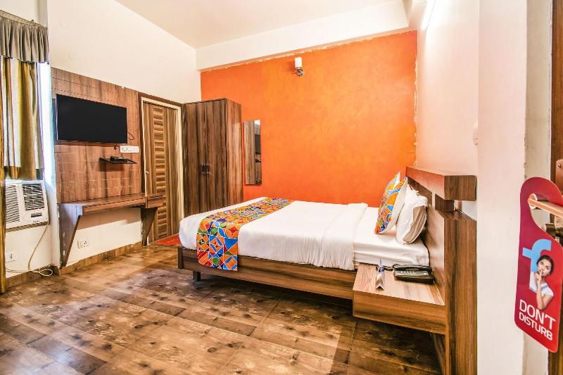 Fabhotel Global Inn image