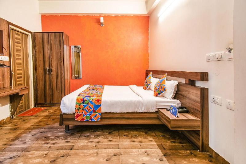 Fabhotel Global Inn image