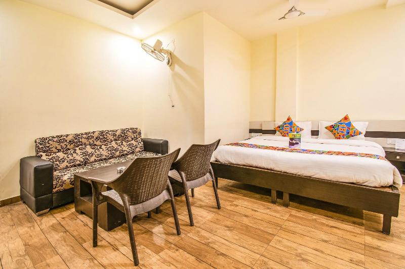 Fabhotel Global Inn image