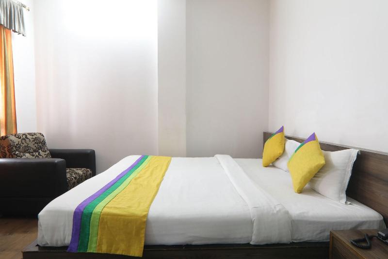 Fabhotel Global Inn image