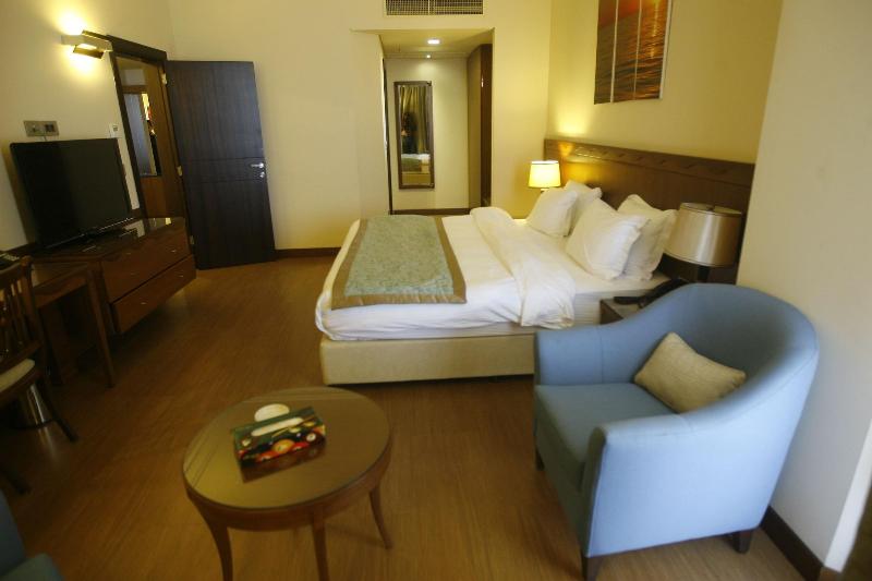 Jiyeh Marina Resort Hotel & Chalets image