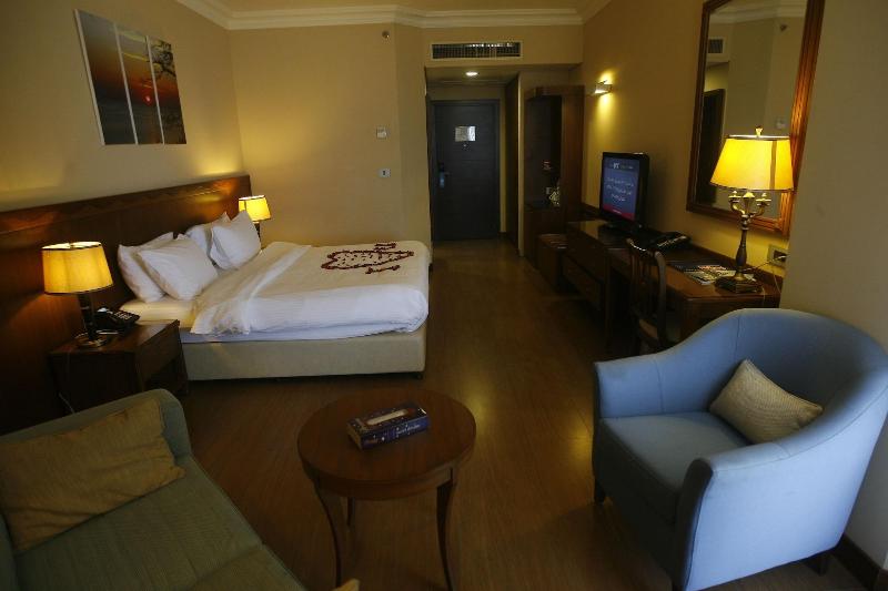 Jiyeh Marina Resort Hotel & Chalets image