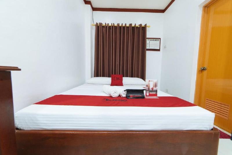 RedDoorz Premium near Museo De Baler