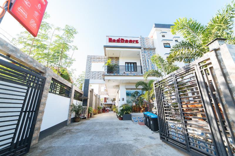 RedDoorz @ Bonifacio Extn Baler