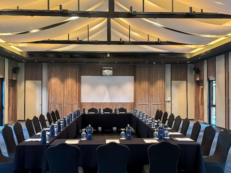 Grand Mercure Khao Lak Bangsak image