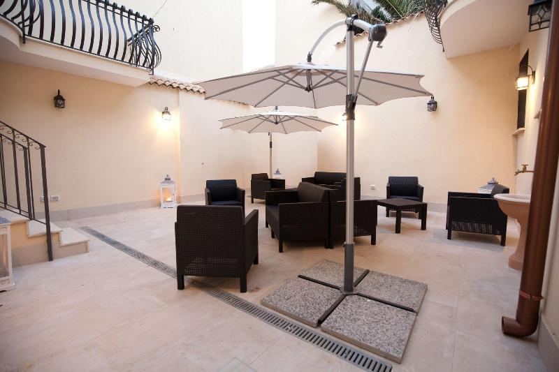 Italiana Resort Maniace image
