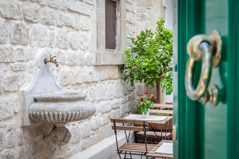 Palazzo Montalbano image