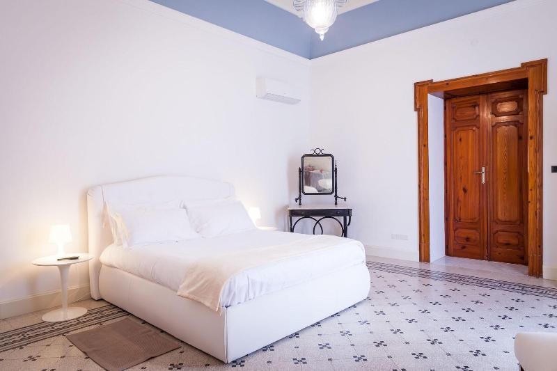 Palazzo Montalbano image
